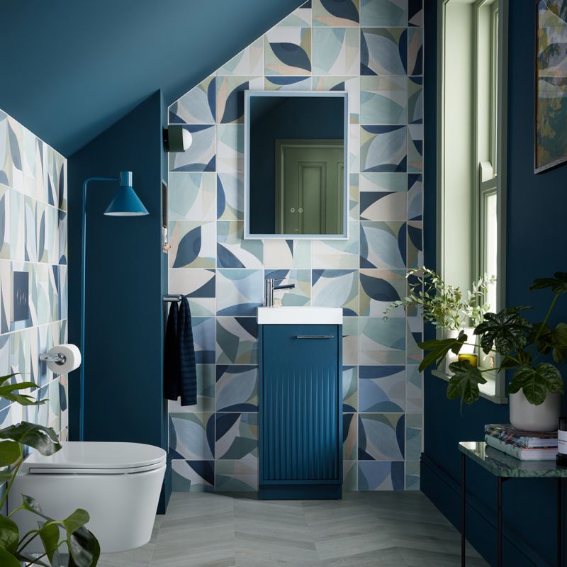 Safari Fluted Floor Mounted Cloakroom Unit, 400mm Right Pull