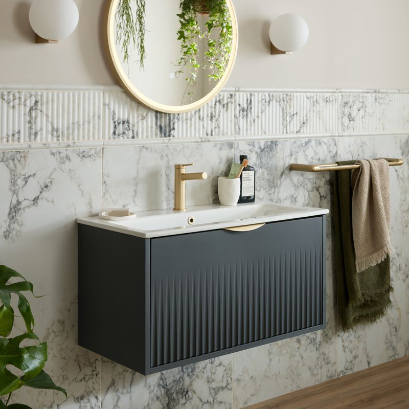 Safari Lever Mono Basin Mixer Tap for Low Pressure System and Universal Basin Waste