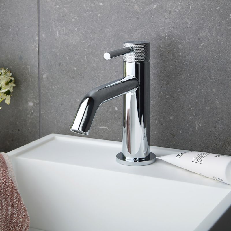 Slimline Mono Basin Mixer + Universal Waste
