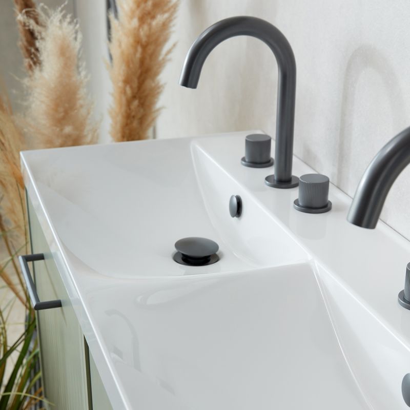 Universal
Basin Waste