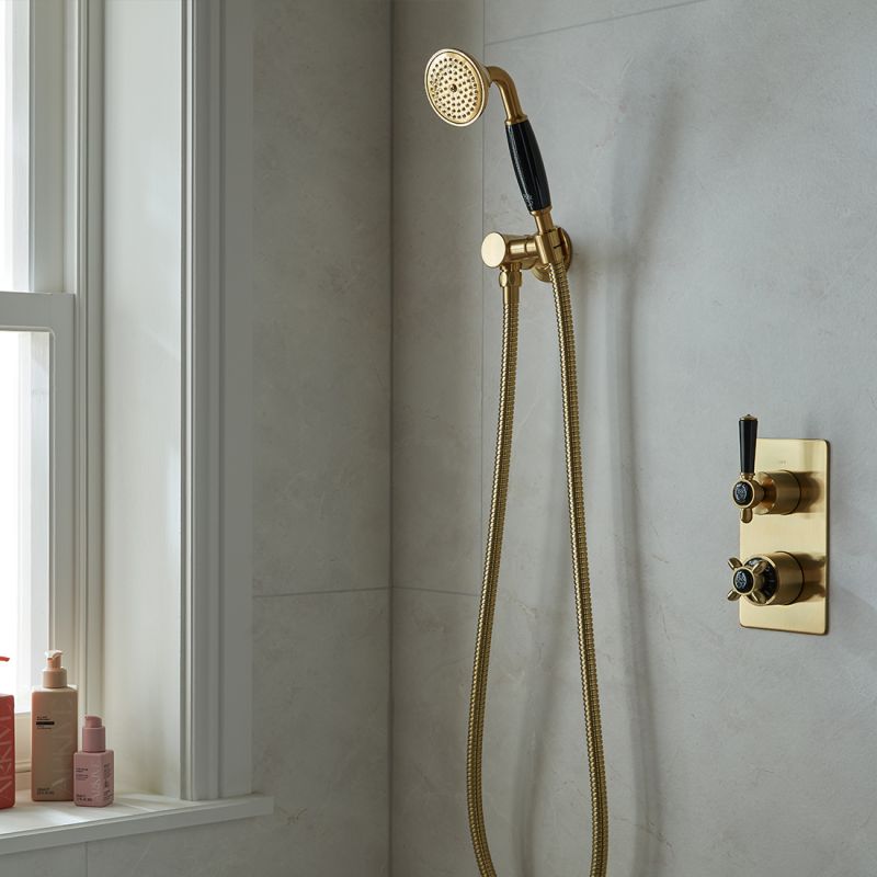 Axbridge Single Function Handset with Outlet, Hose & Bracket