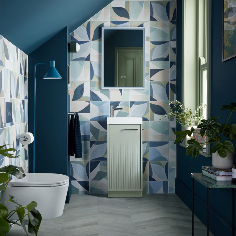 Safari Fluted Floor Mounted Cloakroom Unit, 400mm Right Pull