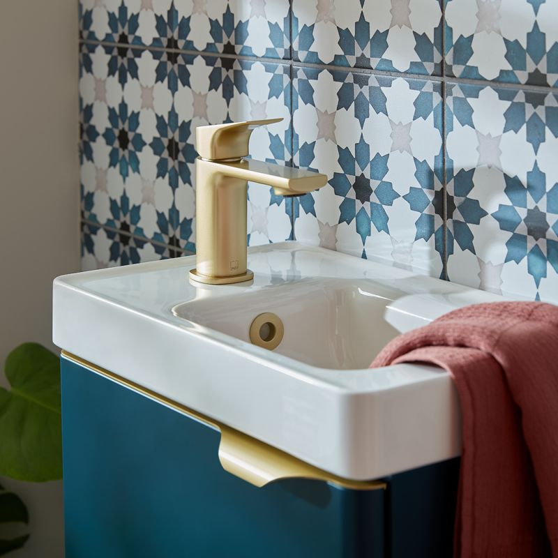 Lever Mini Mono Basin Mixer and Universal Basin Waste