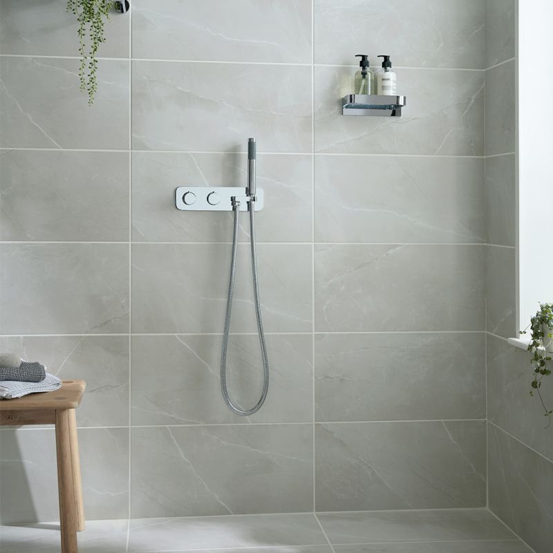 Tablet iO Altitude 2 Outlet
Thermostatic Valve w/All-Flow
+ Integrated Mini Kit