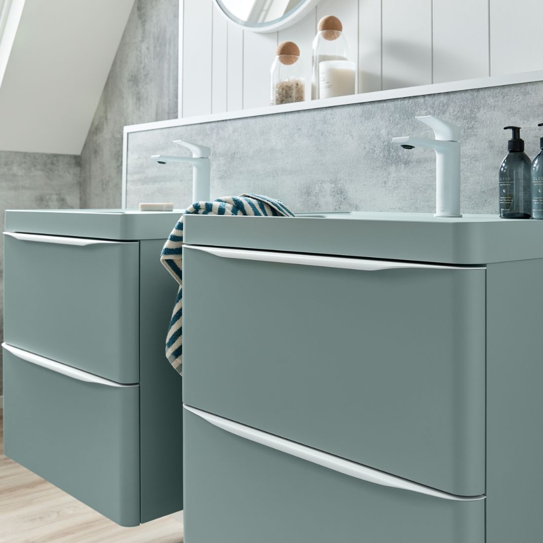 Cameo Vanity Builder Stockists Banner Mobile