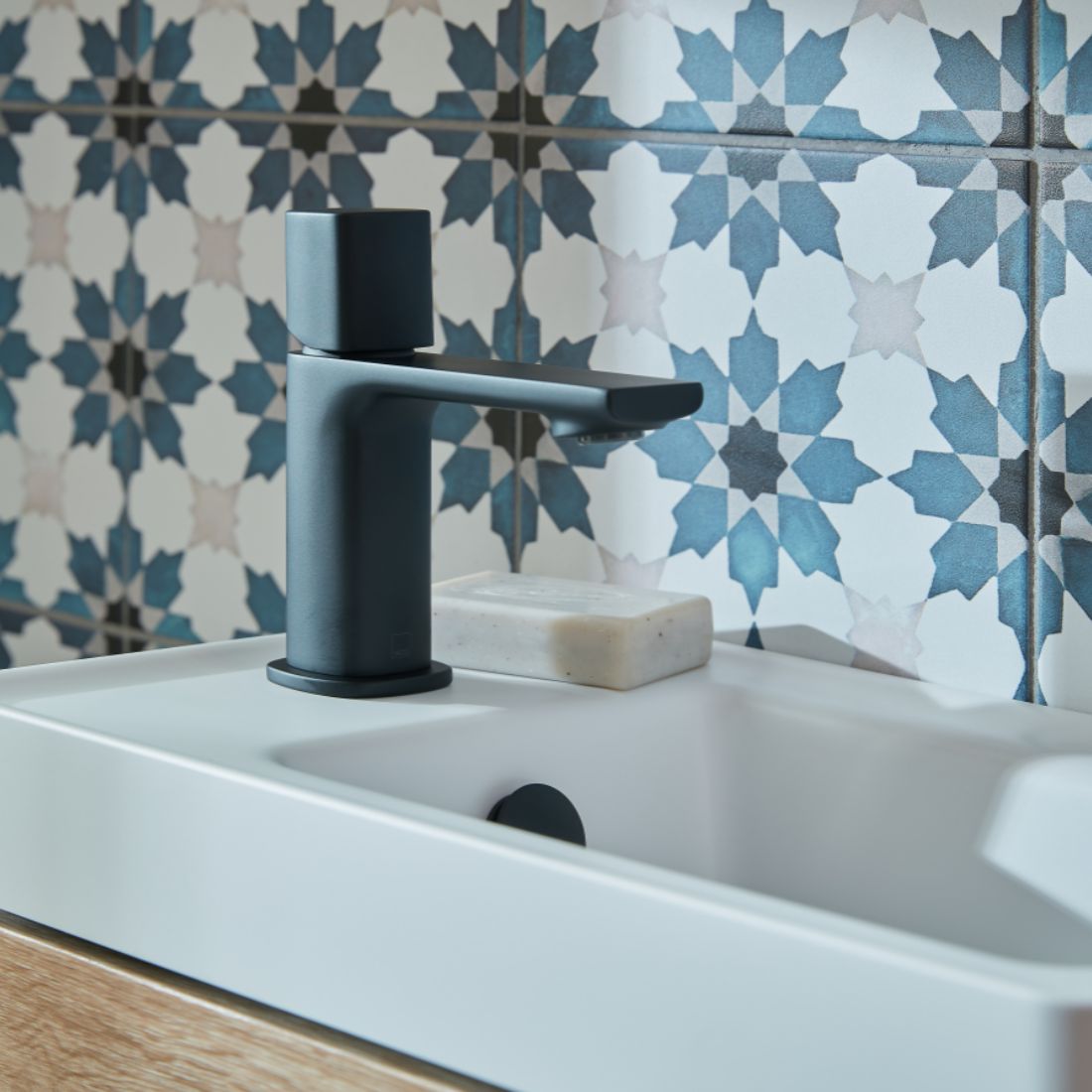 Browse Cameo Taps and Showers