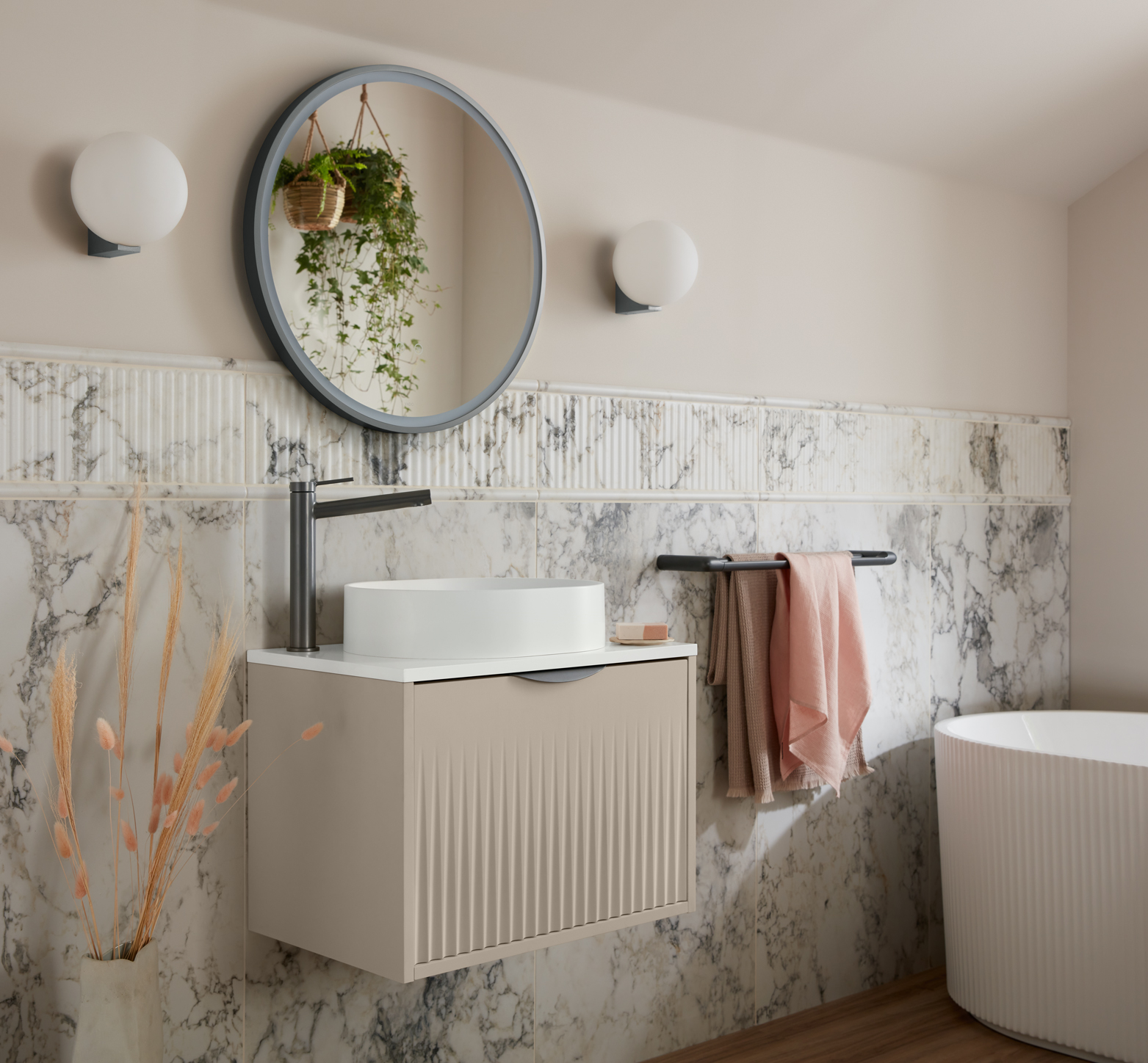 Family bathroom 67